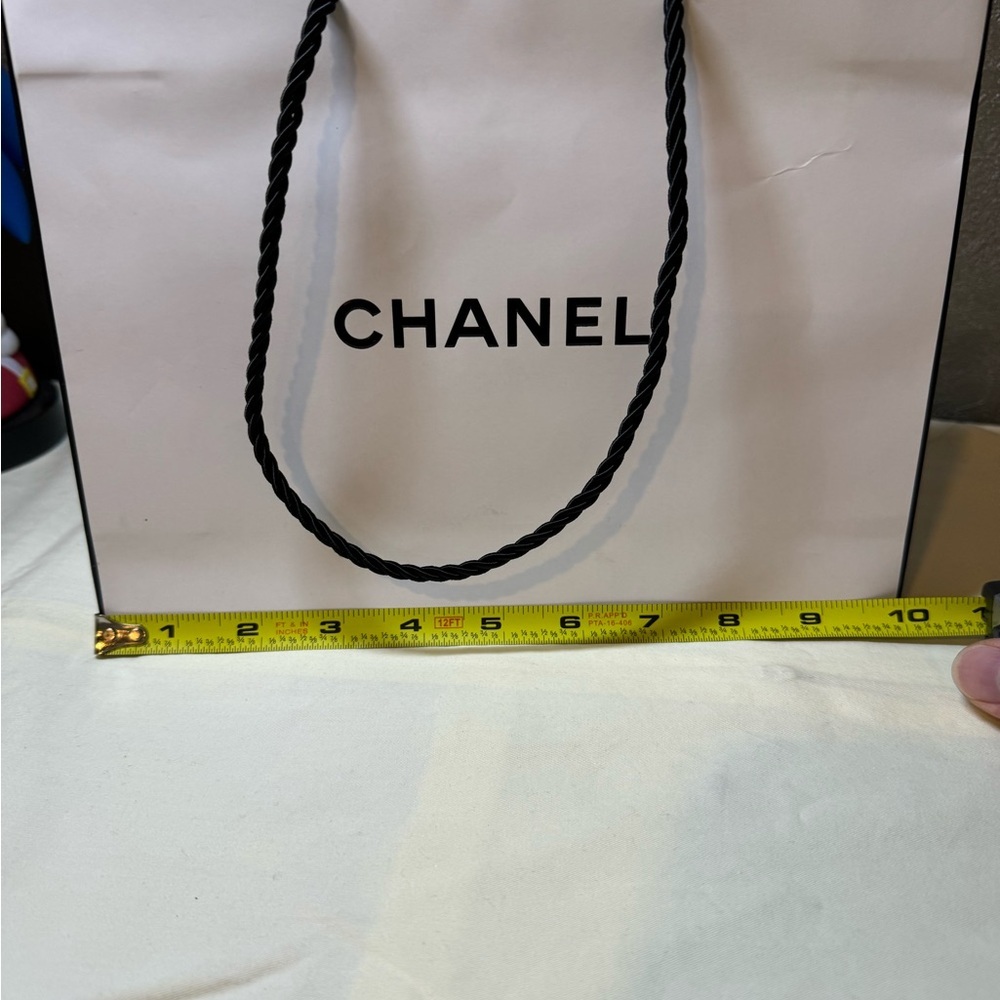 Chanel shopping bag - Picture 8 of 10